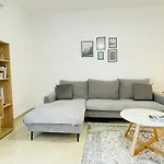 Divjaka Apartments 3 - City Center